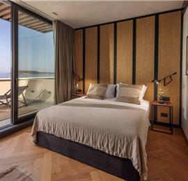 Luxury 4 Bedroom Villa with Heated Infinity Pool, Sauna, Gym, Jacuzzi and Sea Views in Vrbica, near Dubrovnik, Sleeps 8